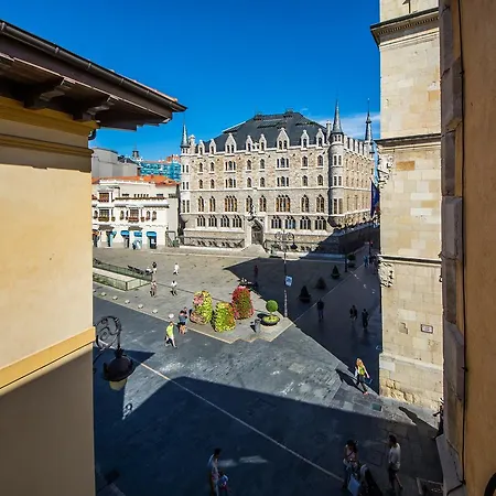 Covent Garden By Gaiarooms * Leon