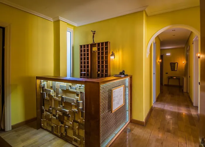 Covent Garden By Gaiarooms